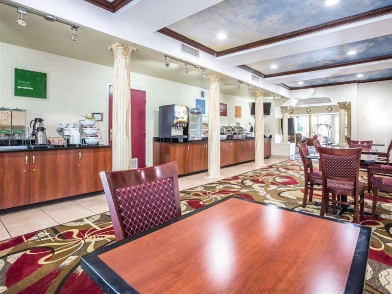 Comfort Suites Bakersfield Exterior foto
